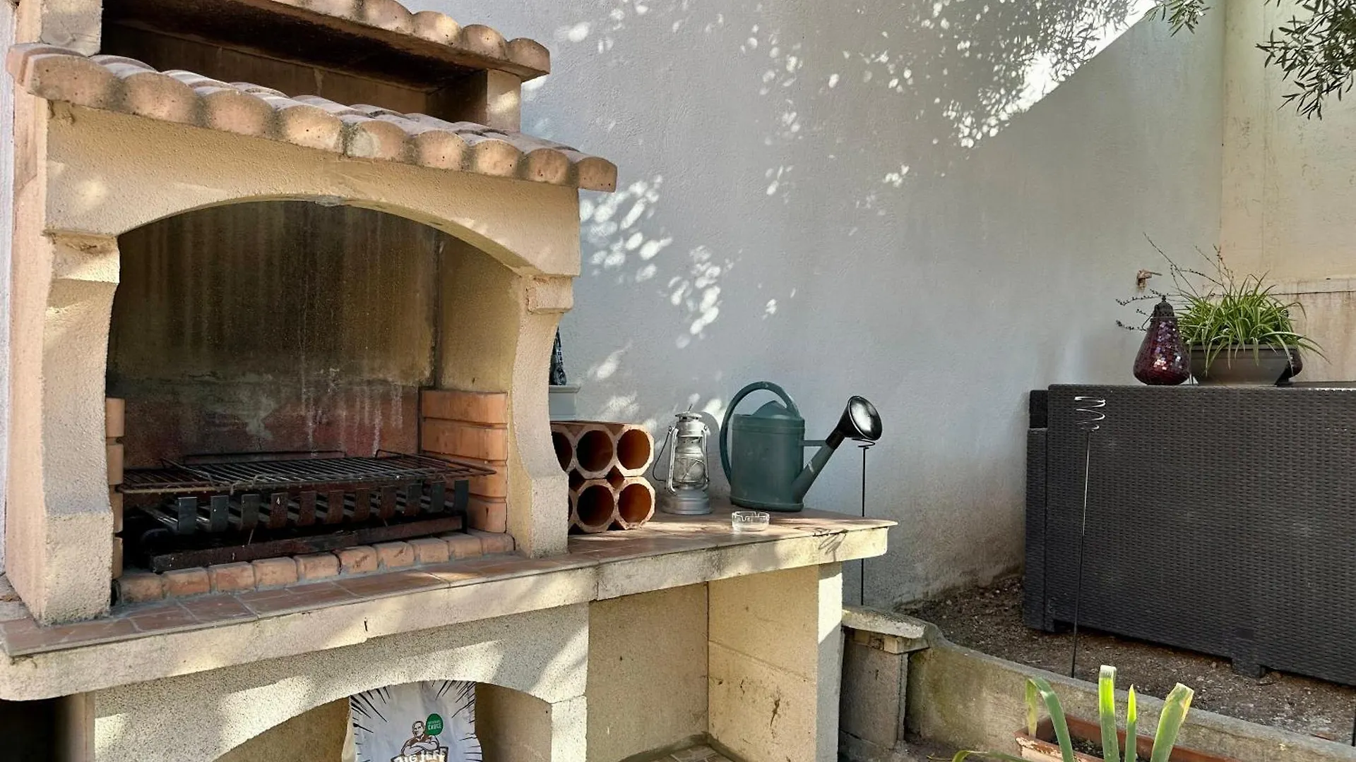 Holiday home Casa Terra Rossa Le Confort Creatif Au Coeur De Marseille