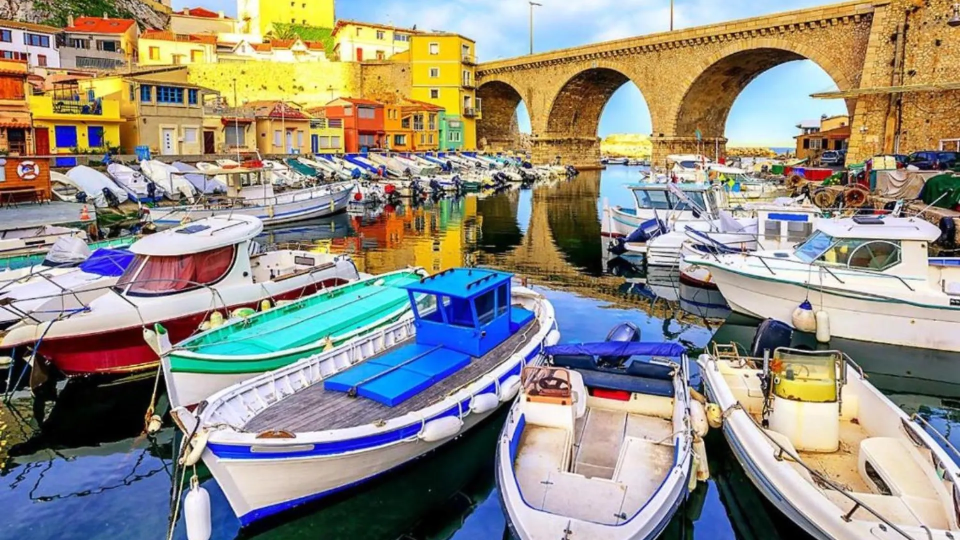 Casa Terra Rossa Le Confort Creatif Au Coeur De Marseille